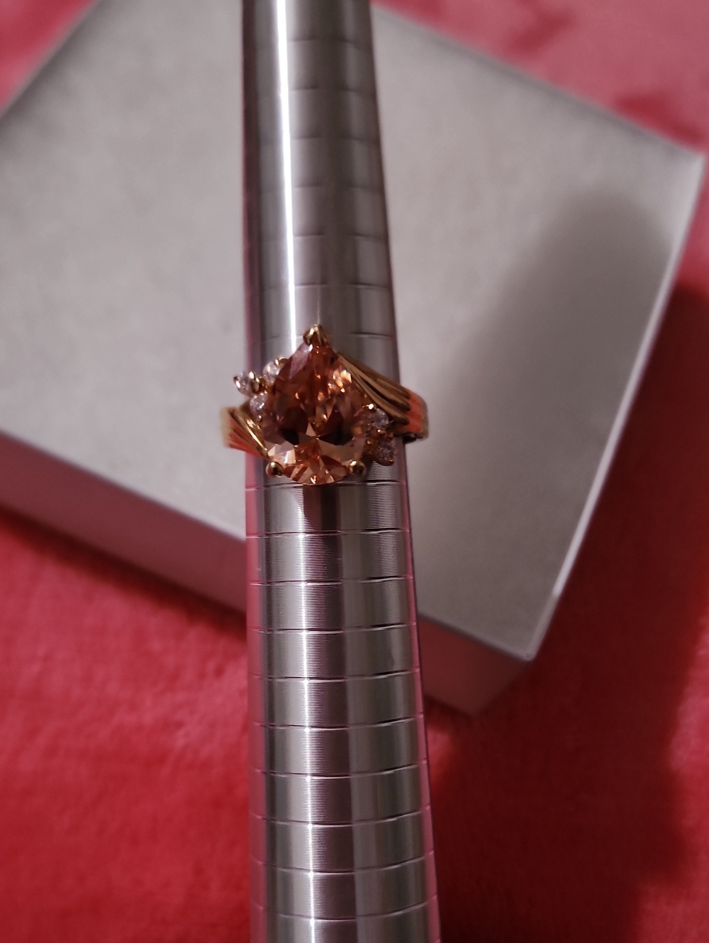 Elegant Gold-Tone Peach Teardrop Ring with Side Accents Size 8